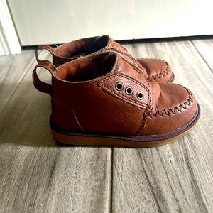 Toddler toms size 8